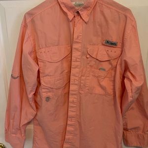 Columbia PFG spf button down in coral